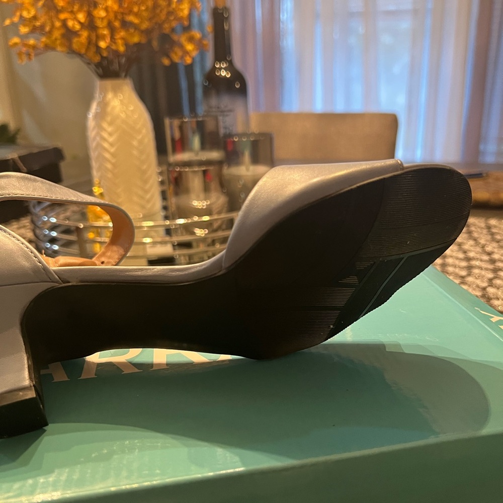 Array Blue Heels With Elegant Design - image 3